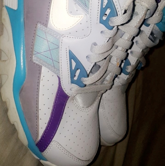 Men's size 10, multi-color Bo Jackson Nikes - Picture 2 of 4